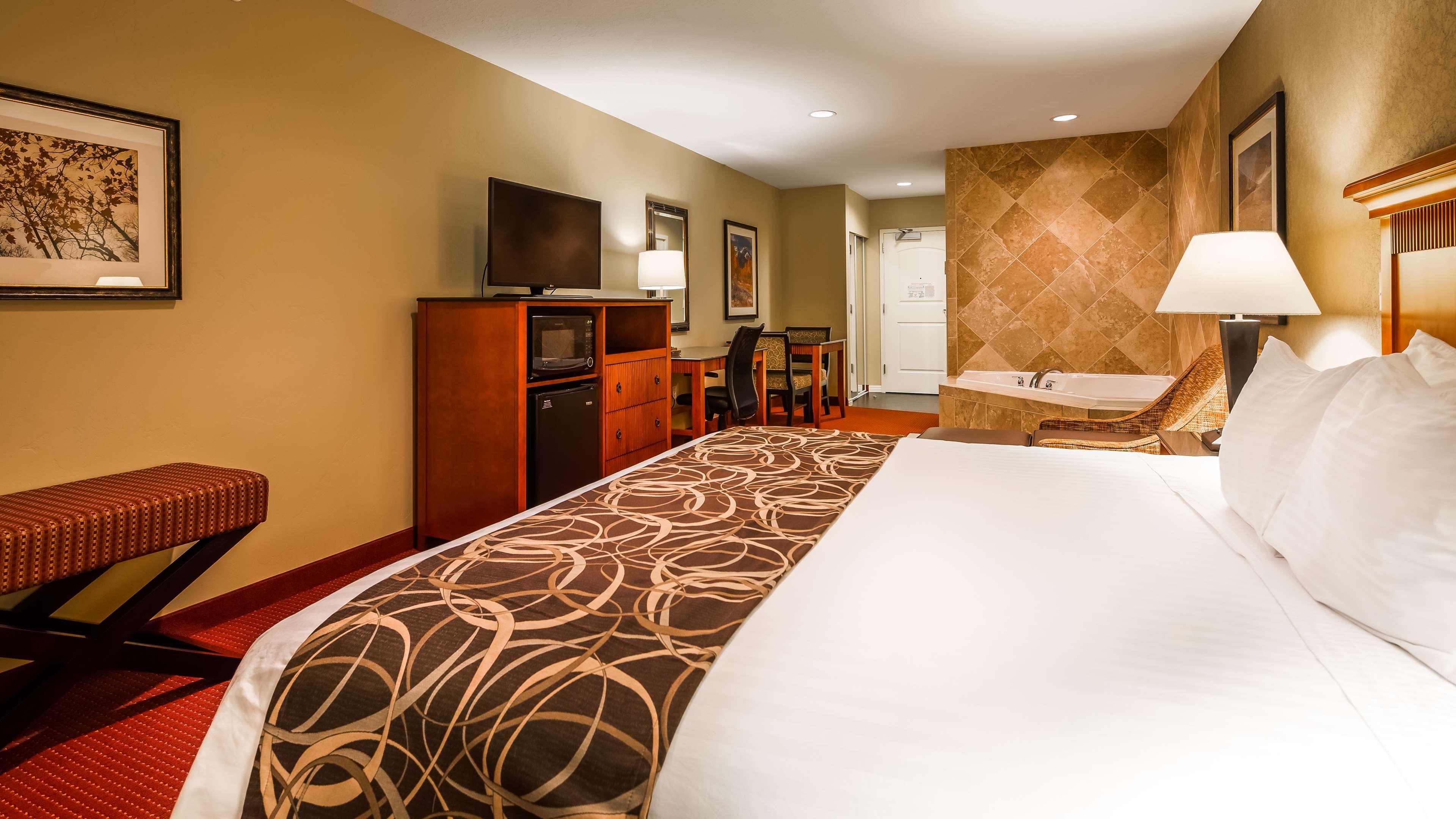 Best Western Plus Canyon Pines Ogden Bagian luar foto