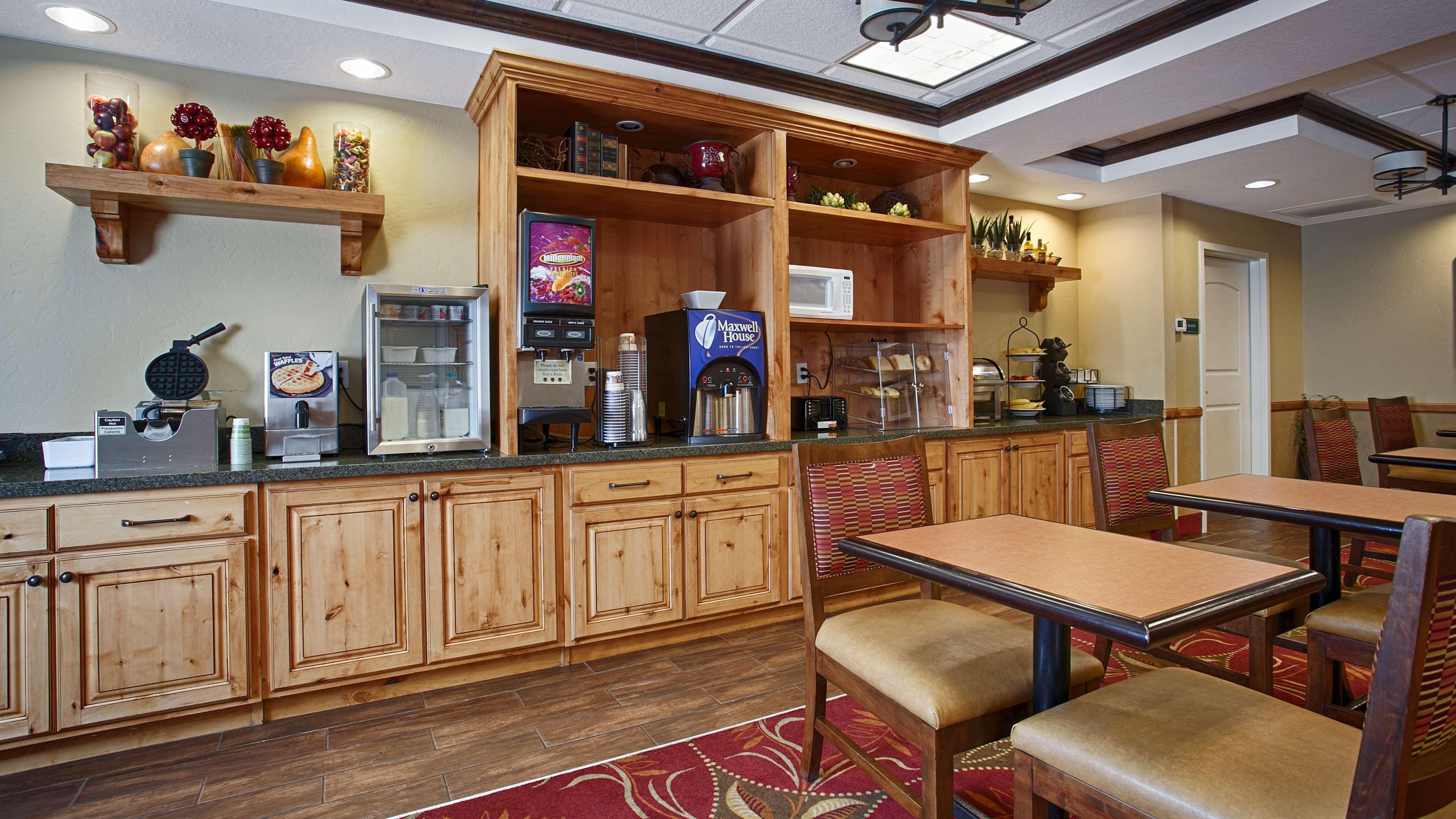 Best Western Plus Canyon Pines Ogden Bagian luar foto